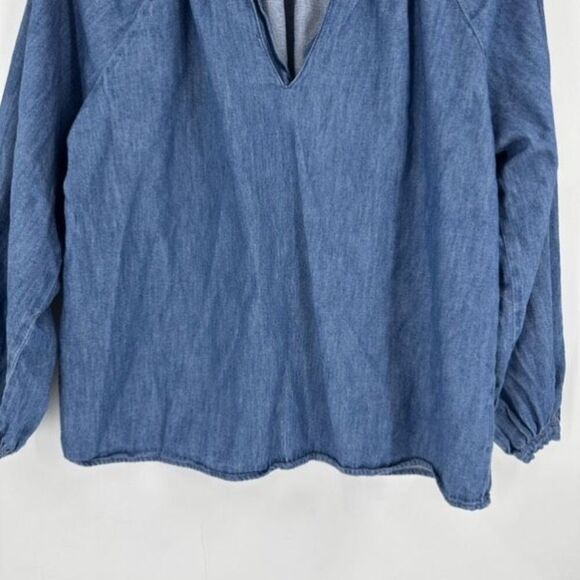 Old Navy Long-Sleeve Chambray Split Neck‎ Top Size Small Poet Peasant - Picture 9 of 11